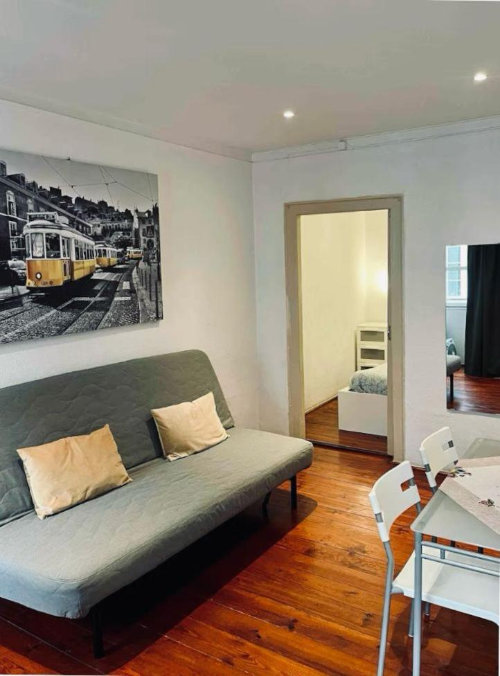 Ideal Flat Near Rossio Apartment *